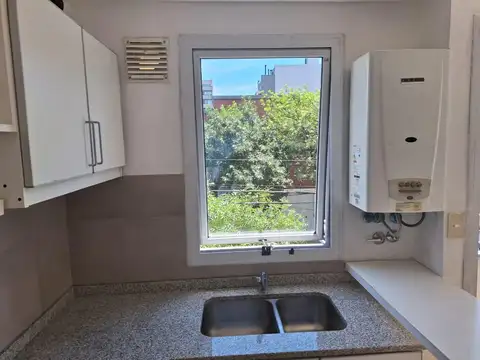 Departamento en Alquiler en Coghlan, $ 600.000