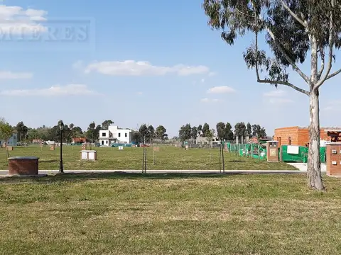 Lote de 456m² en venta en barrio Santo Tomás