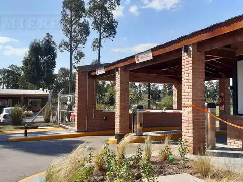 Lote de 456m² en venta en barrio Santo Tomás