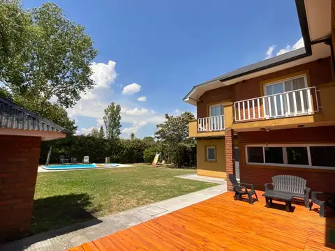 VENTA CASA VILLAGE DEL PARQUE