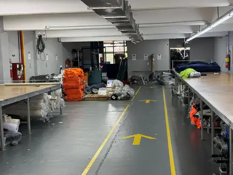 DEPOSITO APTO TODO RUBRO  PB Y 3 PLANTAS MONTACARGAS