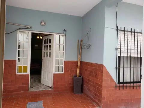 Cesareo B De Quiros 400