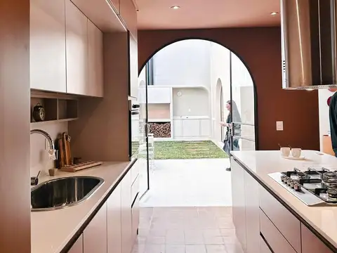 Casa 6 ambientes con 3 baños