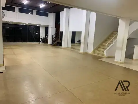 Venta Local En Centro 300 M2 Renta Anual 20.000 Dolares Inversores 