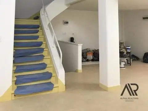 Venta Local En Centro 300 M2 Renta Anual 20.000 Dolares Inversores 