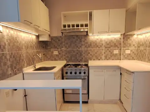 VILLA REAL. MOLIERE 2900.- .PH IMPECABLE DE 4 AMBIENTES REFACCIONADO A NUEVO. TERRAZA 