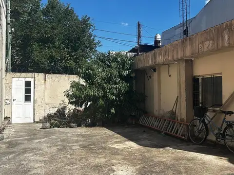 Casa Multifamiliar en Lote Propio - Ideal Inversor