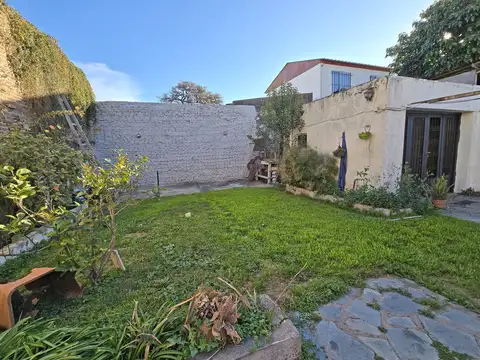 Piedrabuena 1100, E/ Céspedes y P. Moreno