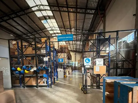 Galpon en Venta 48  mts Fondo