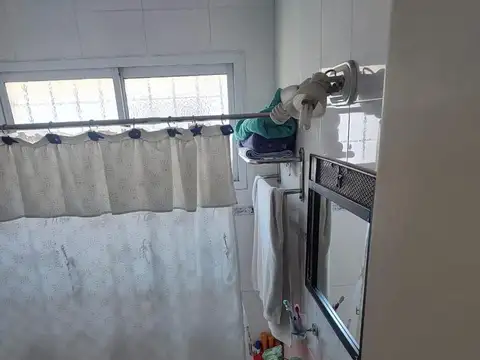 Depto Tipo Casa 4 ambientes con 2 baños