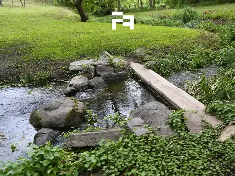 Propiedad con costa de arroyo - Loteo Once Rosas - Escritura -