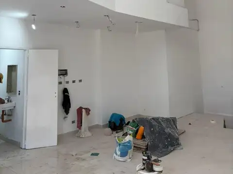 Juncal y Sinclair - Alquiler Local