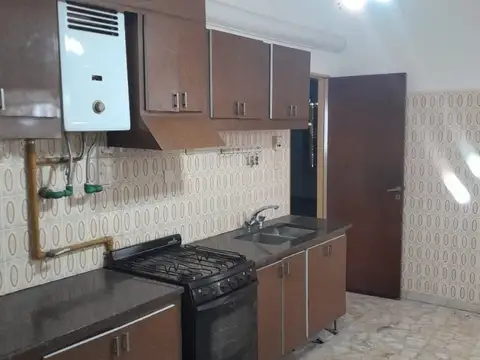 Alquiler casa + local en lugano