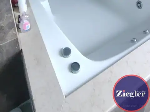 Casa 6 ambientes con 3 baños