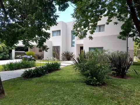 Casa en Venta en Armenio, USD 1.190.000