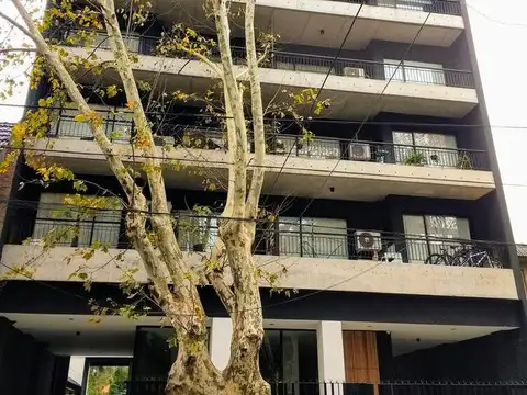 Departamento 3 ambientes edificio nuevo. Cochera. Piso Alto. Piscina, SUM