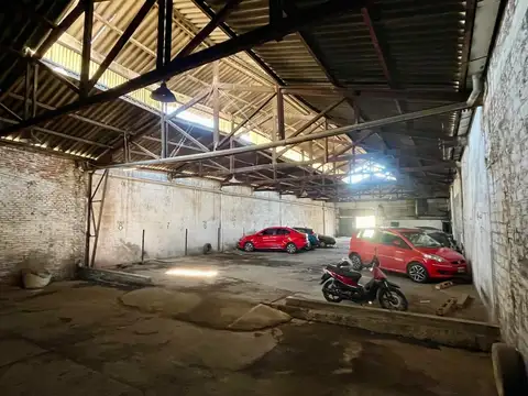 GALPON BARRIO PUEYRREDON