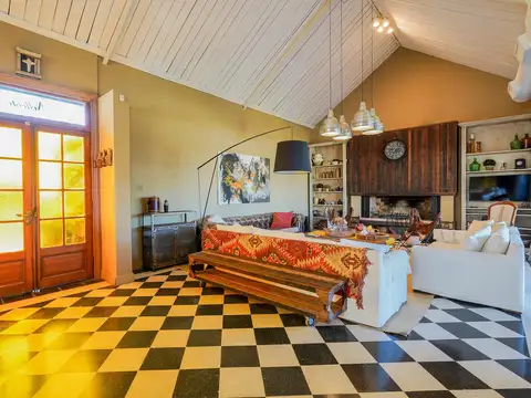 Casa en Venta en El Cantón - Barrio Golf, USD 329.000