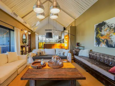 Casa 5 ambientes con 2 baños