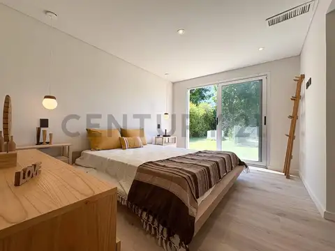 Casa 6 ambientes con 2 baños