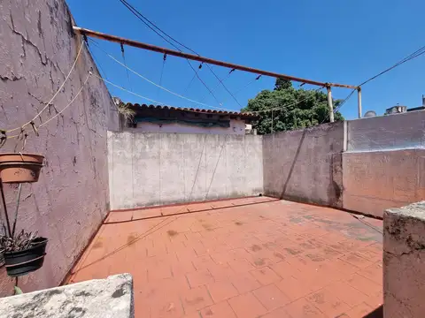 Depto Tipo Casa en Venta al Este