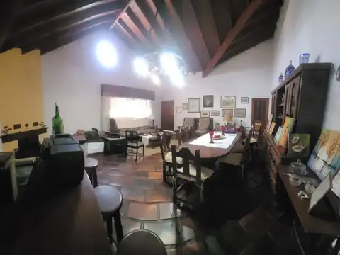 Maestra Mercedes Lascano 400