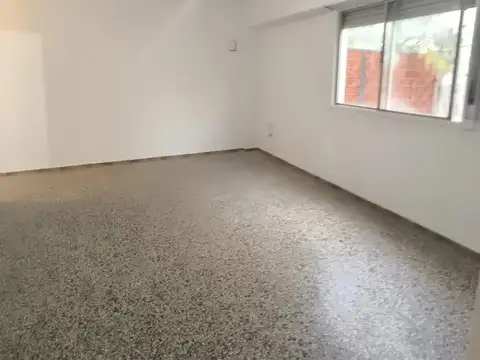 Depto Tipo Casa en Venta en Valentin Alsina, USD 68.000