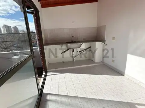 Casa 6 ambientes con 3 baños