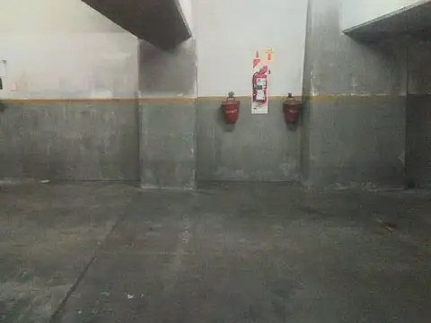 COCHERA EN VENTA EN ALMAGRO CERCA AVENIDA RIVADAVIA