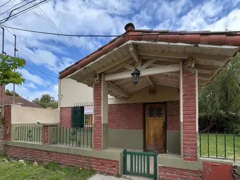Casa 4 ambientes con 1 baño