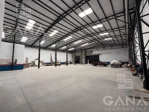 Venta de Galpón en barrio alberdi de rosario mas de 800m2.