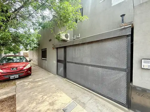 PH 2 ambientes en Caseros venta patio