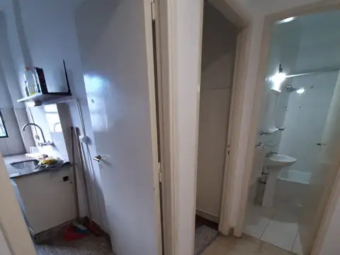 Departamento  2 ambientes  excelente Ubicacion  Av de Mayo y Juramento