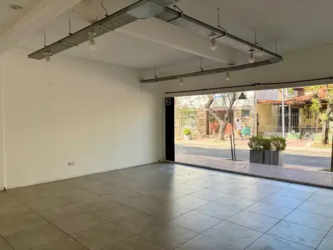 Av. Libertador  al 900 San Fernando