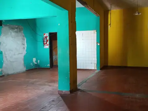 Local en Alquiler en Rafael Castillo, $ 800.000