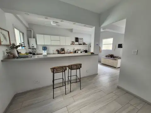 Depto Tipo Casa 5 ambientes con 2 baños