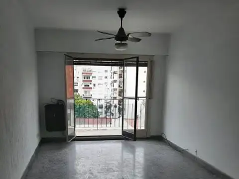 Victor Martinez 59 , Piso 6