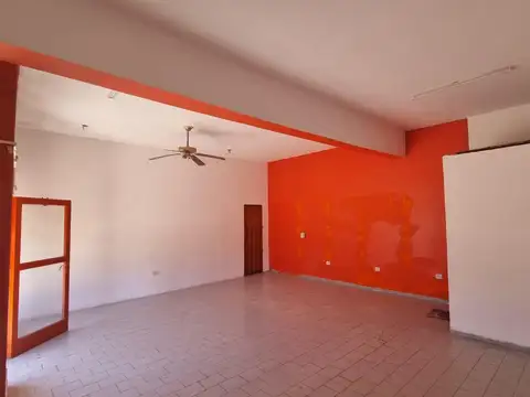 Local en Alquiler en Del Viso, $ 700.000