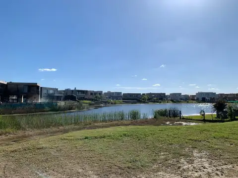 Avenida de los lagos SN