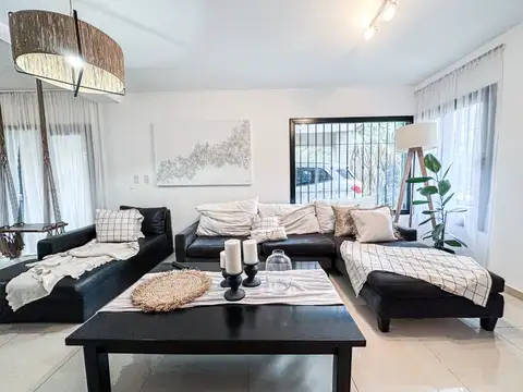 VENTA CASA 3 DORMITORIOS GOLF VILLA ALLENDE PILETA