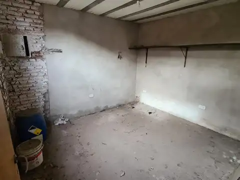 GALPON EN UNA PLANTA DE 640m² - VILLA BALLESTER