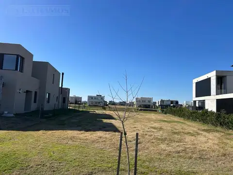 PUERTOS / ESCOBAR- BARRIO COSTAS