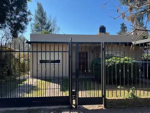 Casa en Venta , 2 Dormitorios , planta baja , jardin , pileta