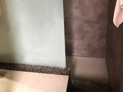 Casa 7 ambientes con 3 baños