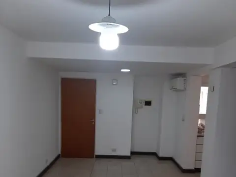 Hipólito Yrigoyen 700, Piso 3