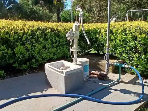 Casa quinta con parque y pileta - Zona Etcheverry