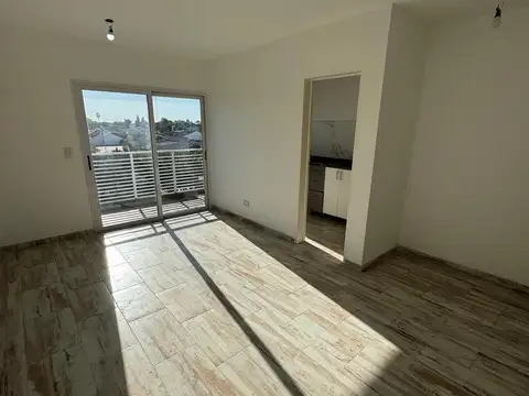 Departamento en Alquiler en Moron, $ 630.000