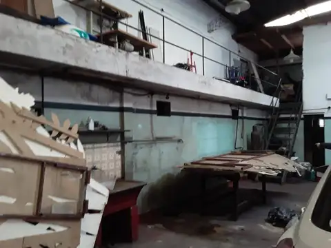 Galpon en Venta en Pompeya, USD 170.000