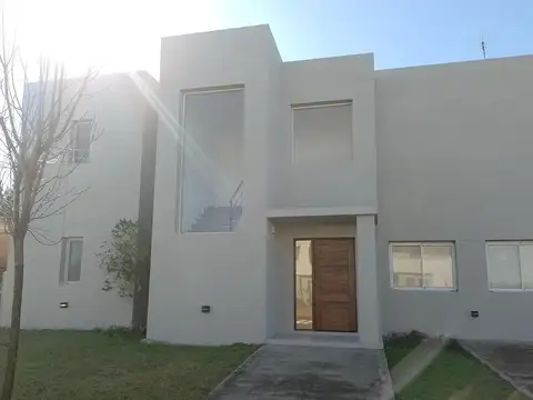 Juan Mermoz Sur 1000