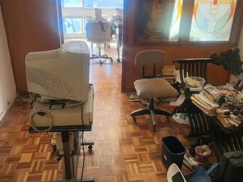 Excelente oficina Apto vivienda 2 ambientes c-frente a gran pulmon abierto de manzana muy luminoso